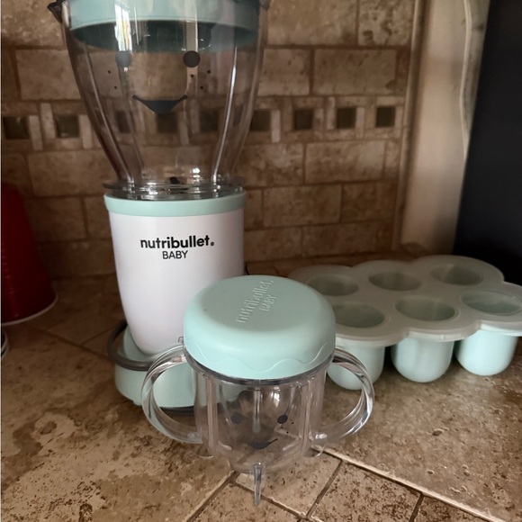 NutriBullet Baby Blue Food Prep System- great condition. Used - Picture 4 of 5